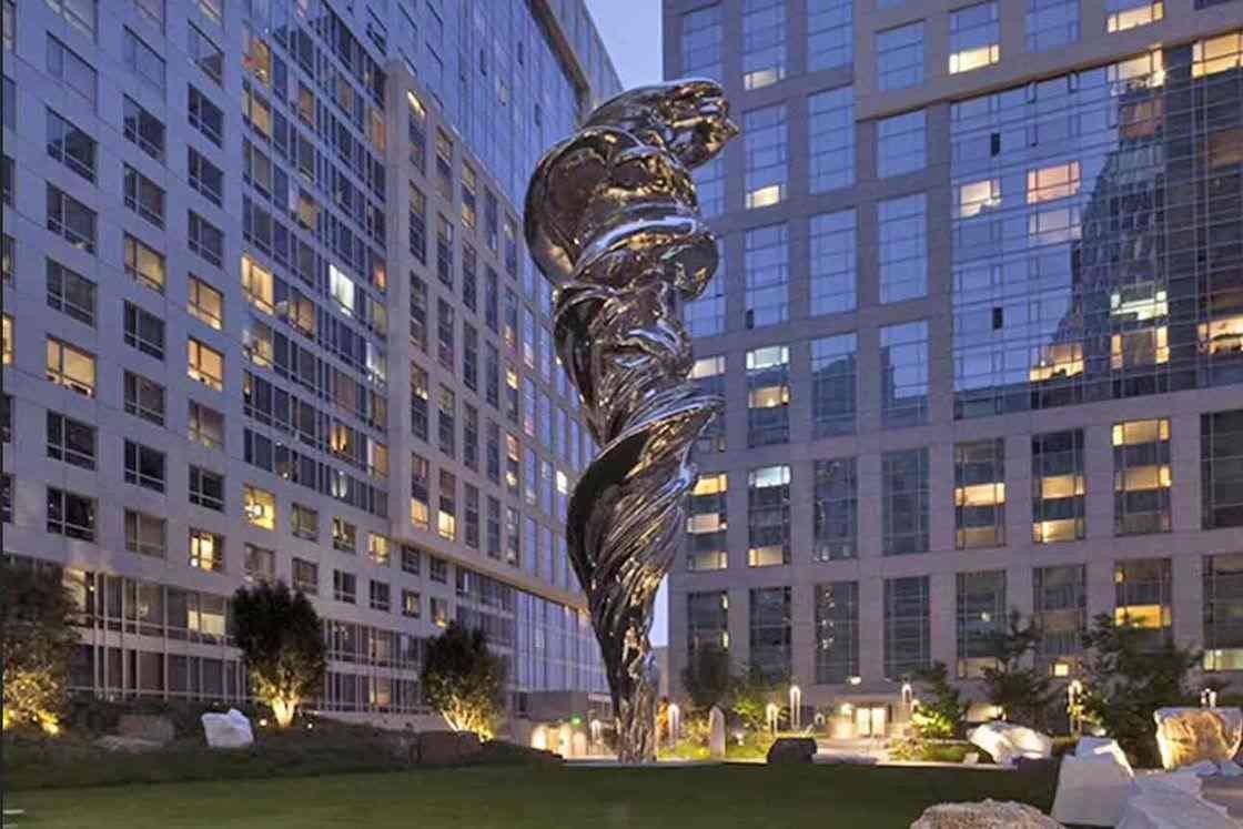 Điêu khắc bằng thép không gỉ đánh bóng Venus Chiều cao 28 mét để trang trí Plaza