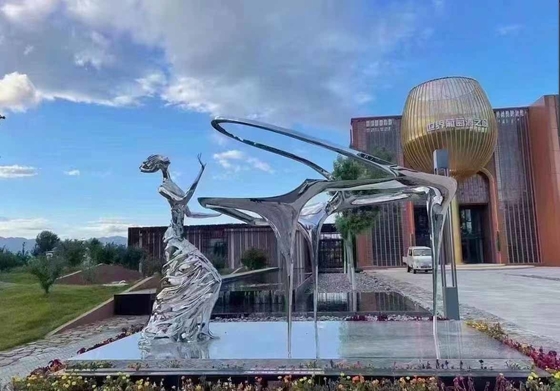 Tác phẩm nghệ thuật điêu khắc kim loại đương đại bằng thép không gỉ để trang trí công viên